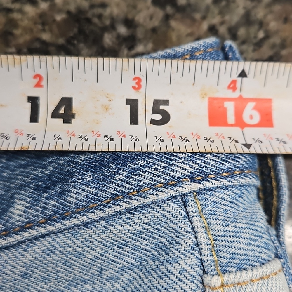 Levi’s 501 Altered Denim Shorts Women’s Size 31 | NWT | Vintage Cut-Off Style - Picture 8 of 11